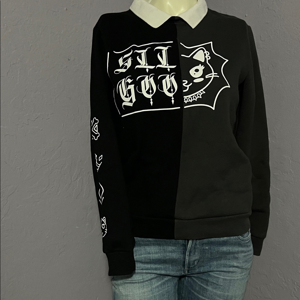 Black and White Inquisitor Master Graphic Sweatshirt